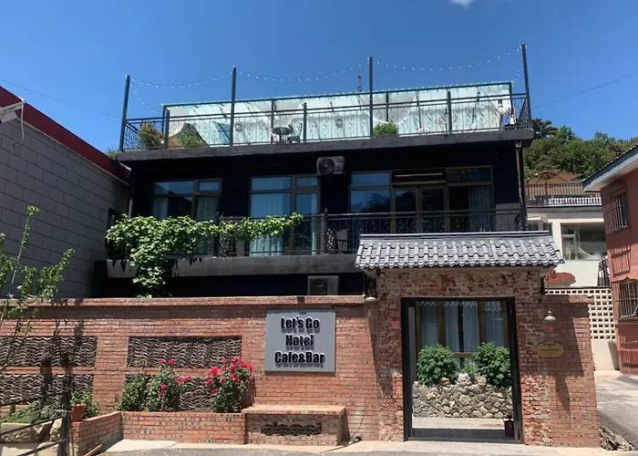 Beijing Mutianyugreat Wall Let'Sgo Hotel&Bar